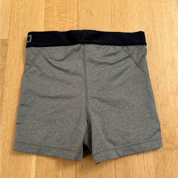 Nike Gray and Black Athletic Shorts - Picture 4 of 4
